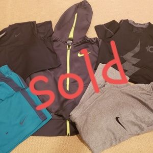 Boys size M Nike lot